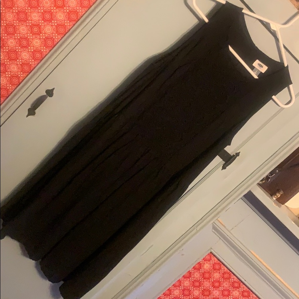 Black, sleeveless dress